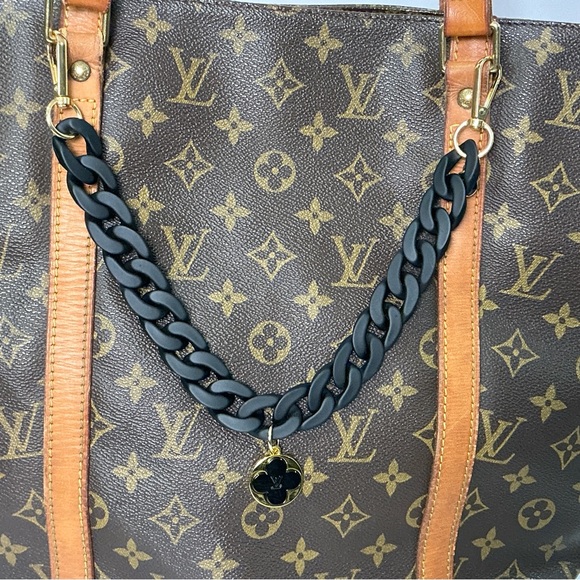 No Brand Accessories - Louis Vuitton Black Resin Chain Bag Charm Top Handle Extender Black Gold Fleur